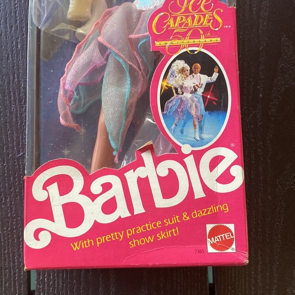 NRFB Vintage 1989 Ice Capades Barbie Doll ⛸ - Picture 5 of 13